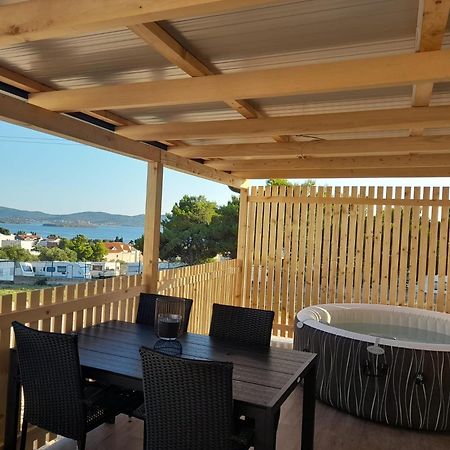 Tiny House Lily With Jacuzzi Apartment Sveti Filip i Jakov Exterior photo