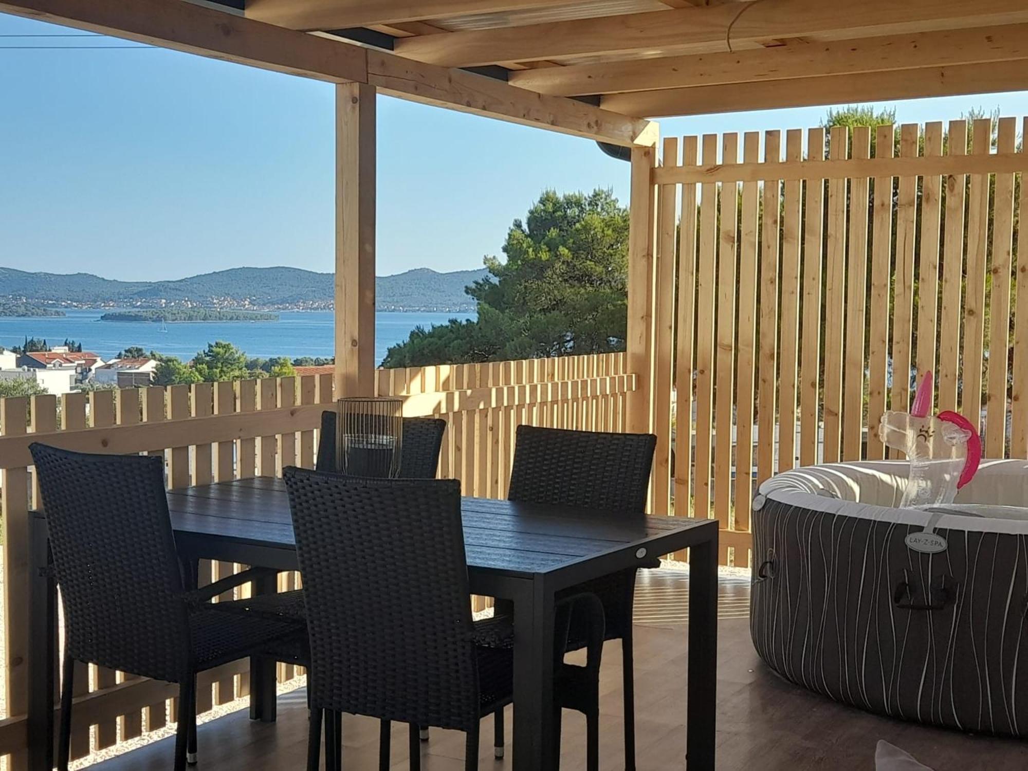 Tiny House Lily With Jacuzzi Apartment Sveti Filip i Jakov Exterior photo